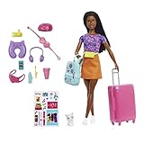 Barbie - Barbie Vita in Città Barbie 'Brooklyn' Roberts Bambola da viaggio con gattino, oltre 10 accessori da viaggio e foglio adesivi, Giocattolo per Bambini 3+ Anni, HGX55